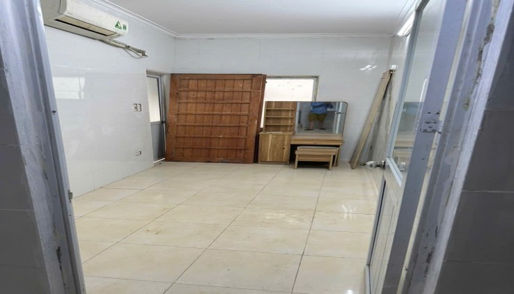 Hiếm - cho thuê nhà ngõ 435 Hồng Hà, Hoàn Kiếm 5 tầng, 30m2, 3 ngủ, 3 vệ sinh, 6tr2, vào ngay